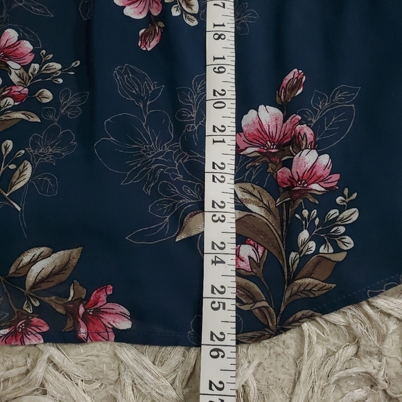 Floral Longsleeve Blouse - Picture 5 of 10